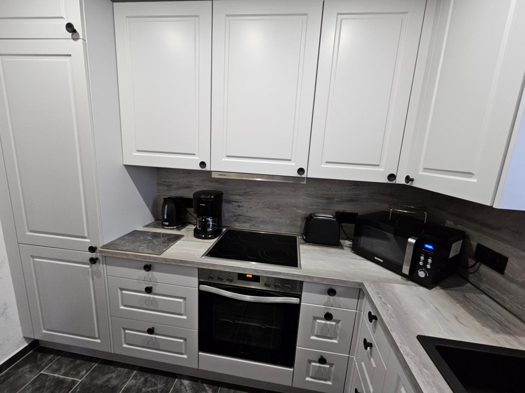A Large Fully Furnished Private Apartment リンツ・アム・ライン エクステリア 写真