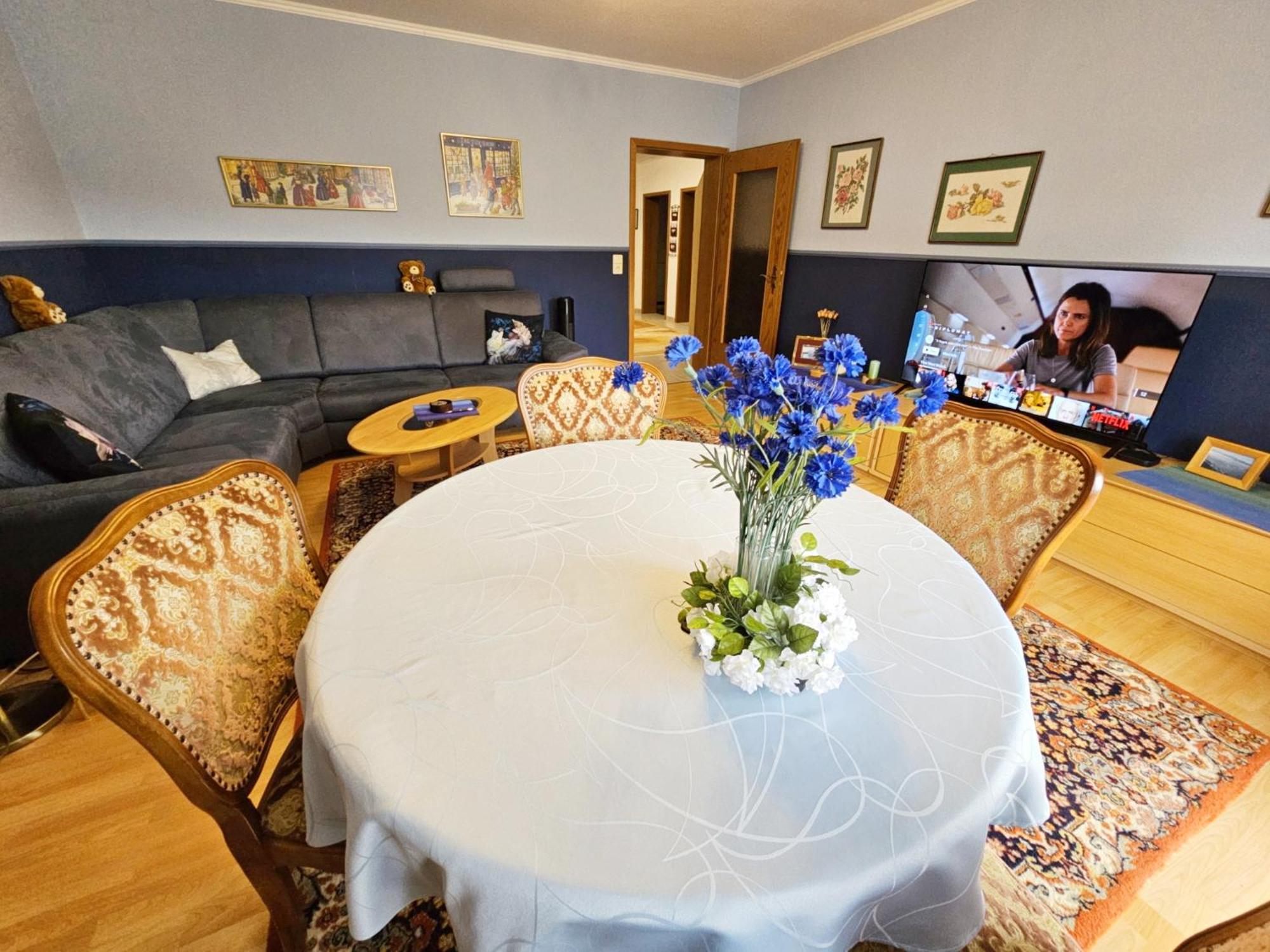 A Large Fully Furnished Private Apartment リンツ・アム・ライン エクステリア 写真